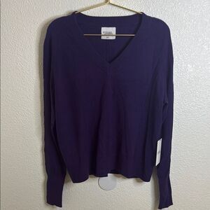 Stitches + Stripes-Purple (eggpant) V-Neck Sweater Classic Knit- Small